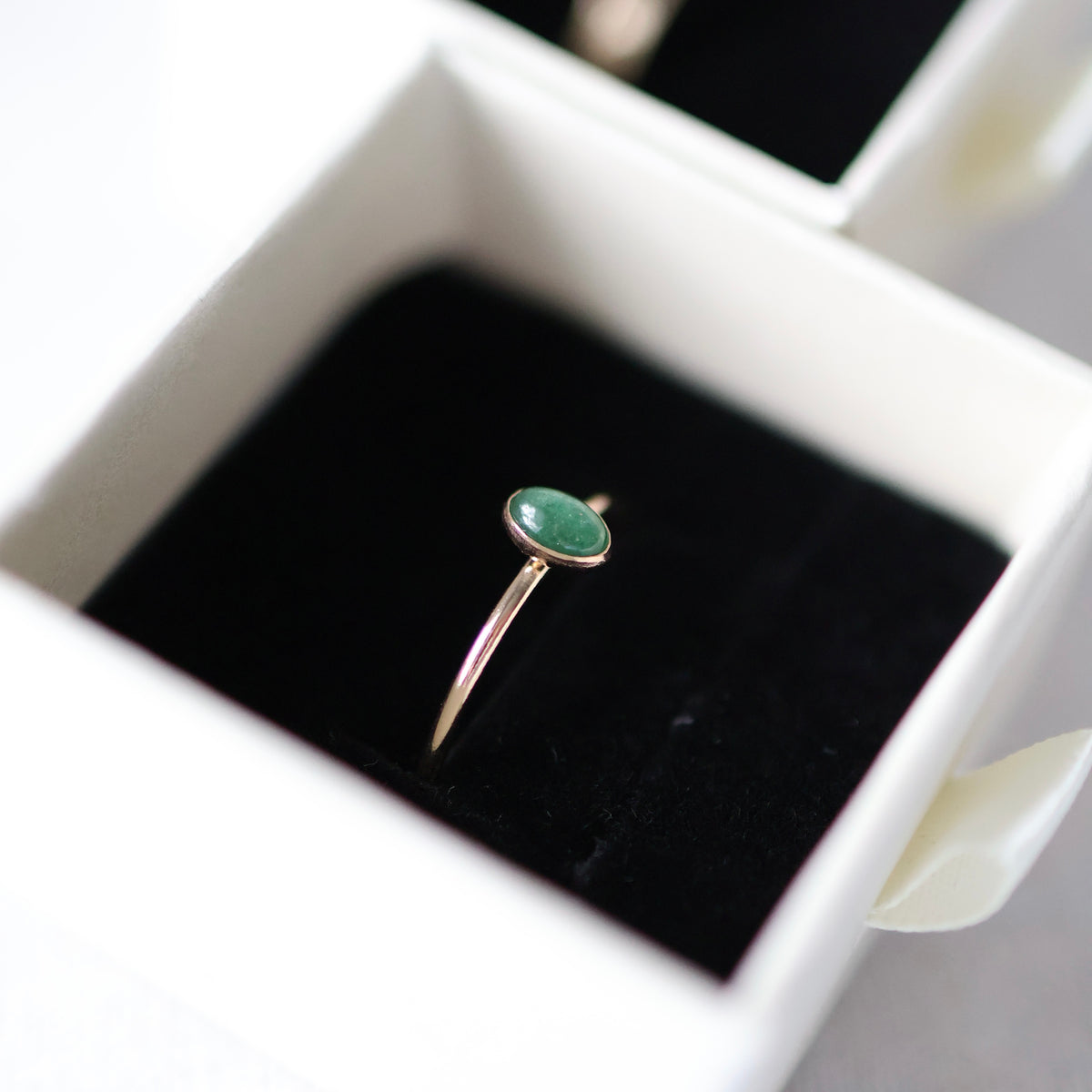 VERA OVAL