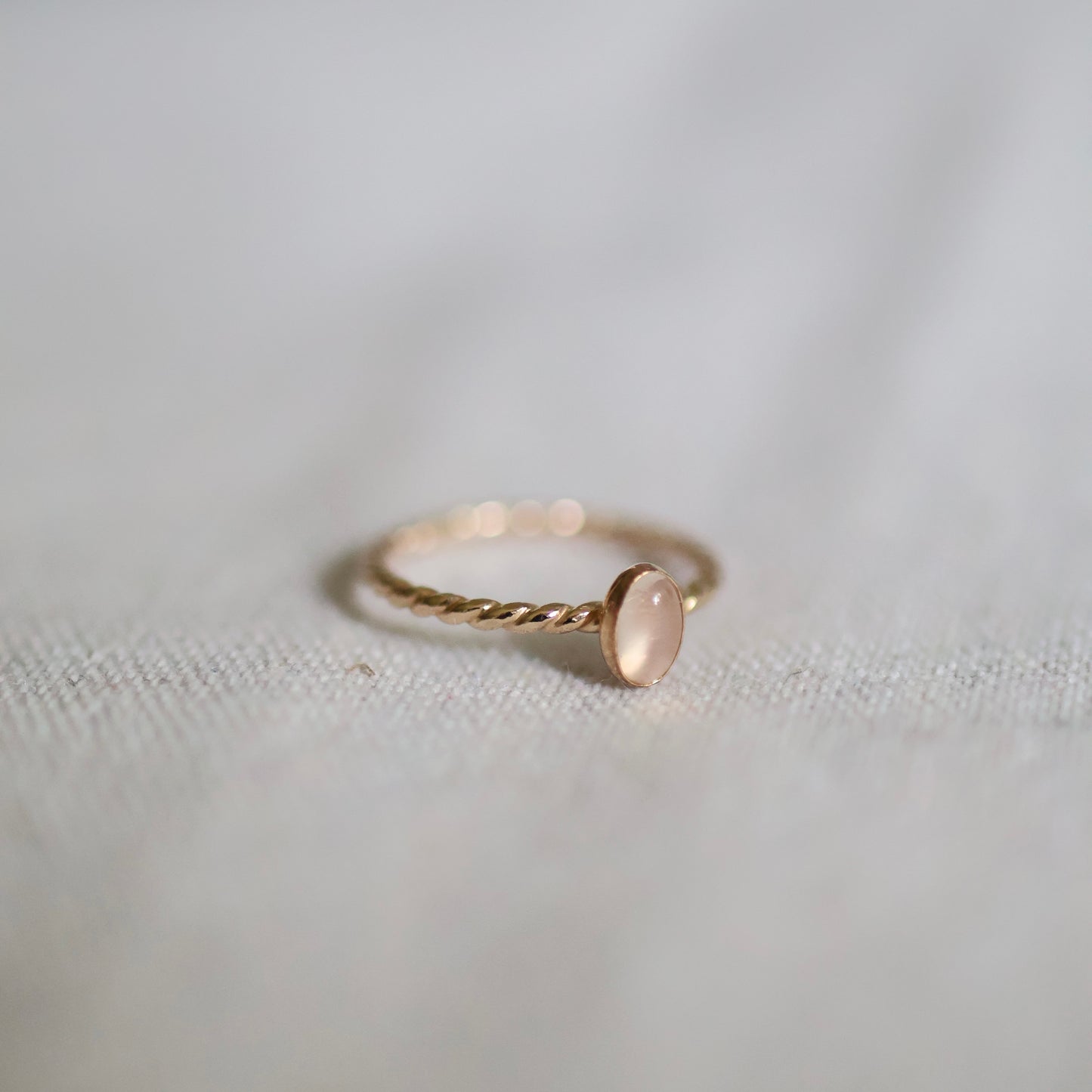 LIORA OVAL