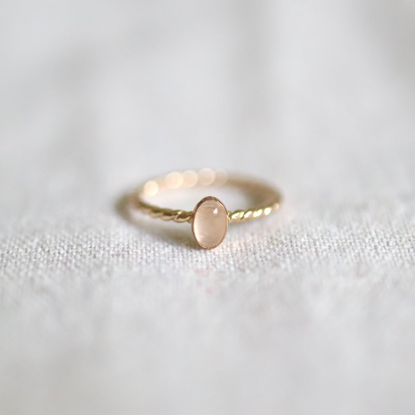 LIORA OVAL