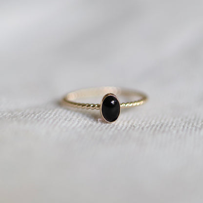 NYX OVAL