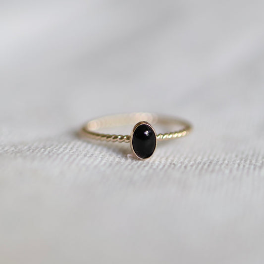 NYX OVAL