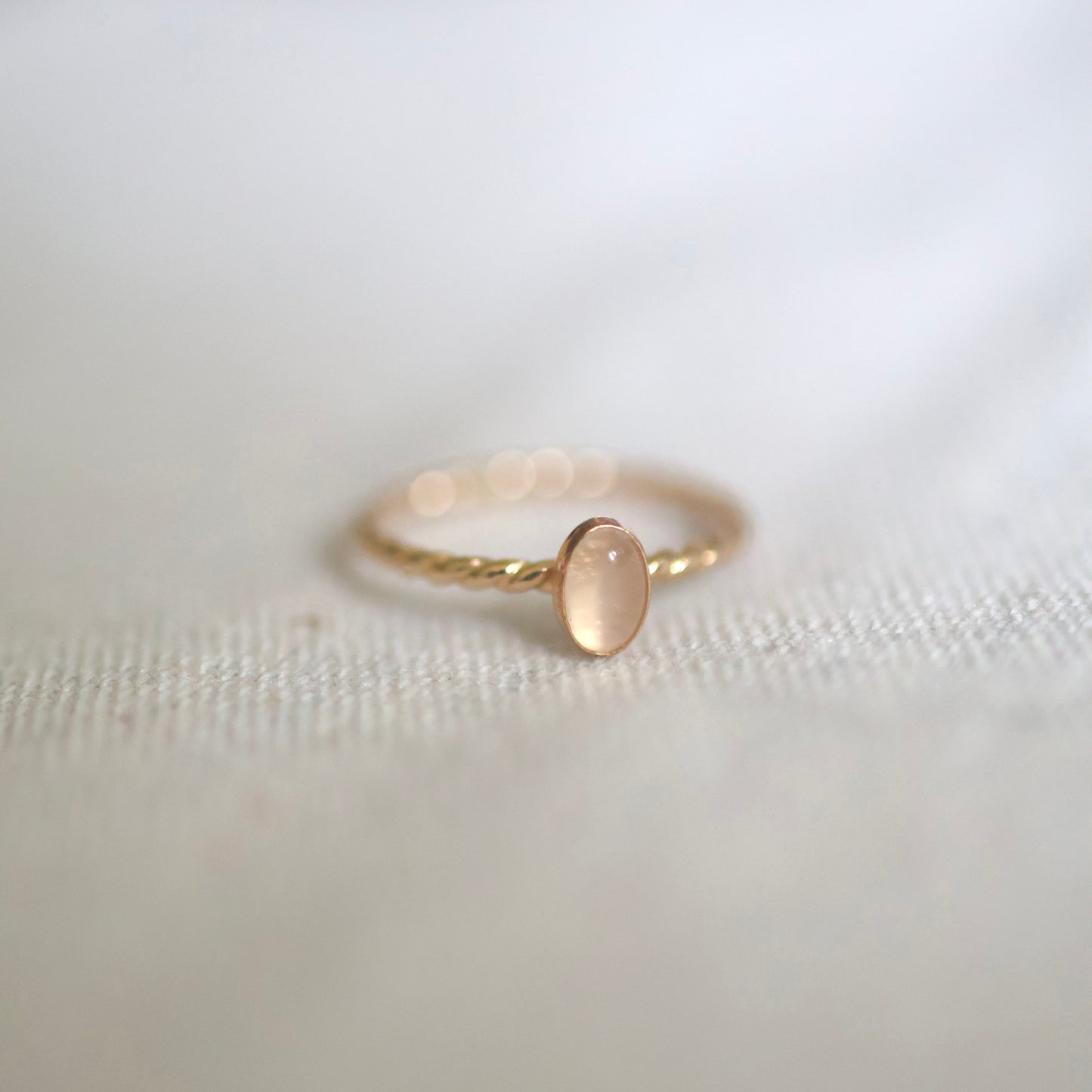 LIORA OVAL